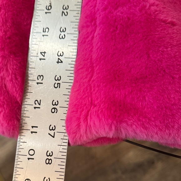 Avec Les Filles Vibrant Pink Faux Fur Jacket - Picture 5 of 9